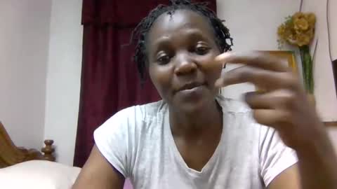 Snapshot of sandra_milly chatting on 04.20.26 sandra online show from 04.20.26