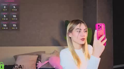 Snapshot of sandraa_anderson chatting on 09.17.25 sandraa_anderson online show from 09.17.25