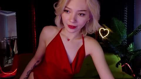 Sandy  online show from 01.23.25