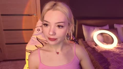 Sandy  online show from 02.04.25