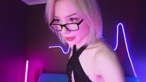 Sandy  online show from 02.09.25