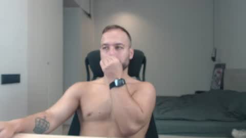 Snapshot of sandro_best chatting on 06.24.26 DeAlex online show from 06.24.26