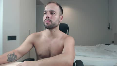 Snapshot of sandro_best chatting on 07.05.26 DeAlex online show from 07.05.26
