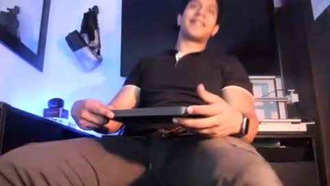 Snapshot of sandrolatino chatting on 06.22.26 sandrolatino online show from 06.22.26