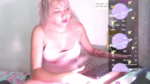 sandy_straw online show from 11.13.25