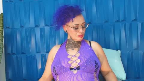 Sandy Rose online show from 01.10.25