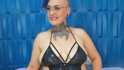 Sandy Rose online show from 02.08.25