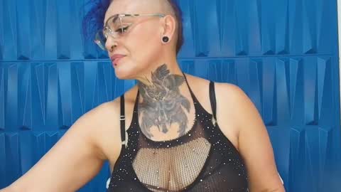 Sandy Rose online show from 02.10.25