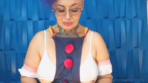 Sandy Rose online show from 02.13.25
