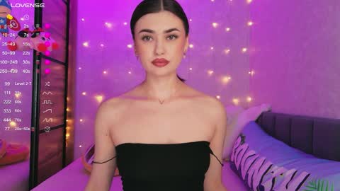 Sandy online show from 04.11.26