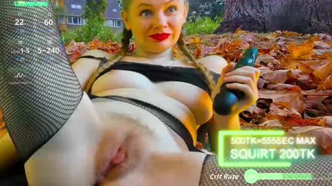 Snapshot of sansa_staark chatting on 10.14.25 sansa_staark online show from 10.14.25