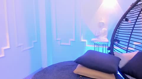Sofia online show from 12.20.24