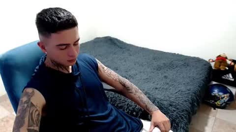 Snapshot of santi_ss chatting on 10.27.25 santi_ss online show from 10.27.25