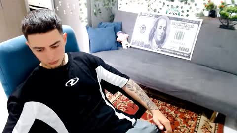 Snapshot of santi_ss chatting on 02.12.26 santi_ss online show from 02.12.26