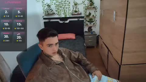 Snapshot of santi_ss chatting on 04.20.26 santi_ss online show from 04.20.26