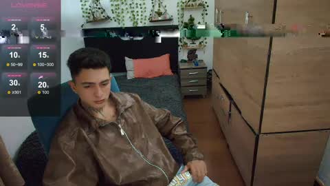 Snapshot of santi_ss chatting on 04.21.26 santi_ss online show from 04.21.26