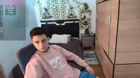 Snapshot of santi_ss chatting on 04.26.26 santi_ss online show from 04.26.26