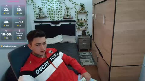 Snapshot of santi_ss chatting on 04.28.26 santi_ss online show from 04.28.26