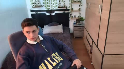 Snapshot of santi_ss chatting on 05.10.26 santi_ss online show from 05.10.26