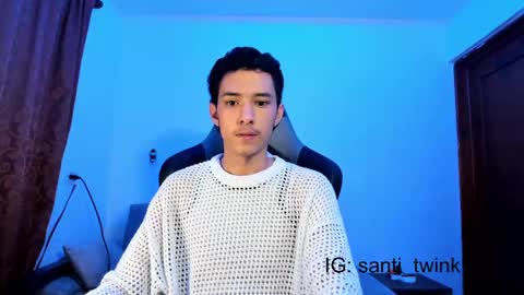 santi_twink19 online show from 12.15.24