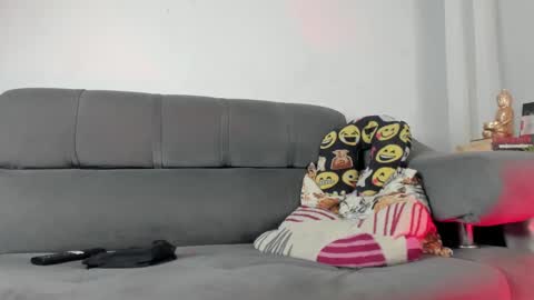 Santiago online show from 10.18.25