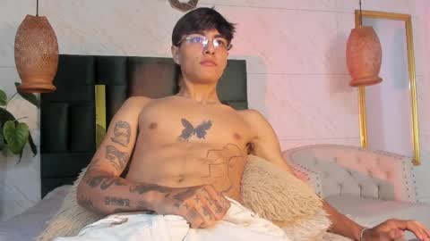 Santiago online show from 04.14.26