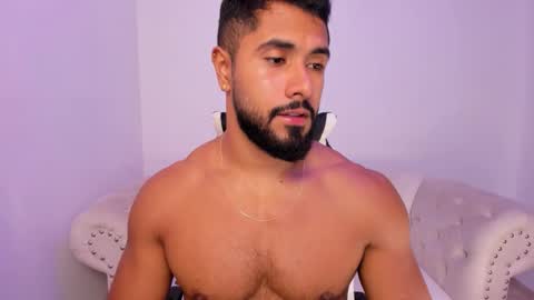 santiago_huntt online show from 03.05.26