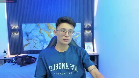 santiago_russo18 online show from 02.06.26