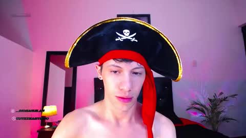 Snapshot of santiagocutex chatting on 10.23.25 SANTAGO online show from 10.23.25