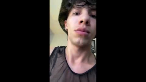 Snapshot of santiagocutex chatting on 10.31.25 SANTAGO online show from 10.31.25