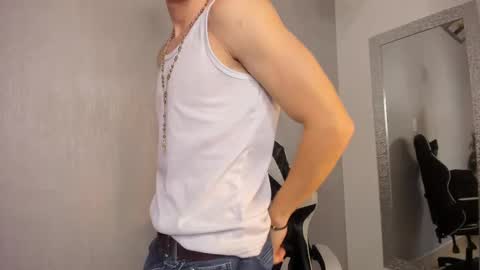 Julius Novachrono  online show from 10.26.25