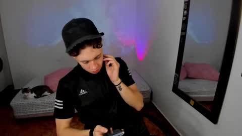 Julius Novachrono  online show from 03.04.26