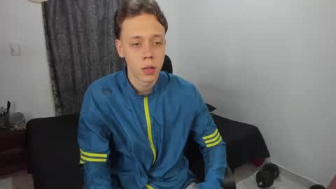 Julius Novachrono  online show from 04.16.26