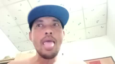 Snapshot of santichai561323 chatting on 02.13.25 santichai561323 online show from 02.13.25