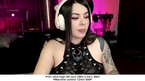 Liah Santos online show from 11.22.25