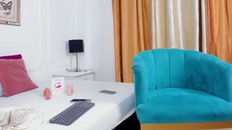 Santiago Carrington online show from 12.30.24