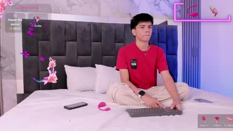 Santiago Carrington online show from 04.10.26