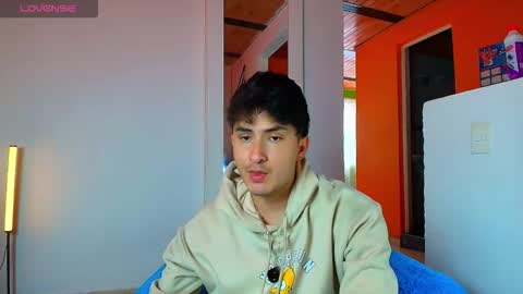 Santyago online show from 01.12.26