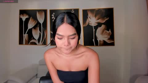 Saphira James online show from 06.03.26