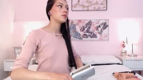 Sara online show from 11.24.25