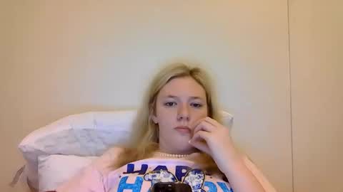 Snapshot of sara9920 chatting on 04.10.26 sara9920 online show from 04.10.26
