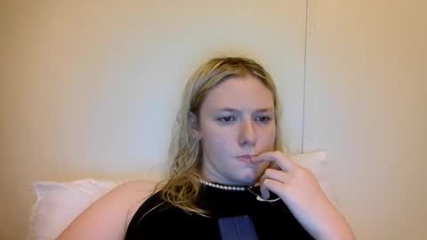 Snapshot of sara9920 chatting on 04.21.26 sara9920 online show from 04.21.26