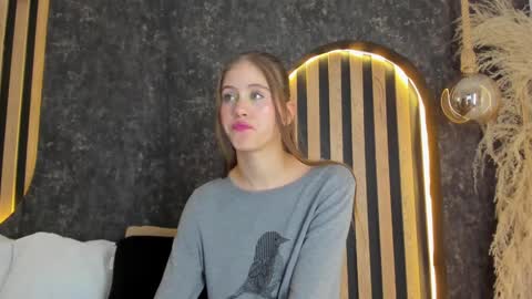 Snapshot of sara__jones_ chatting on 02.02.25 sara__jones_ online show from 02.02.25
