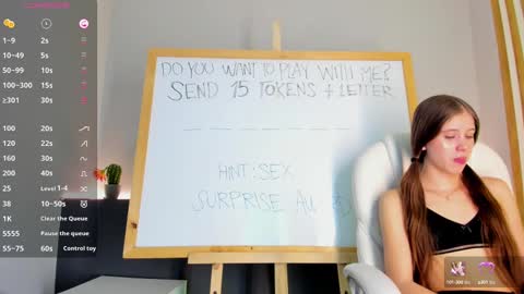 Snapshot of sara__jones_ chatting on 02.19.25 sara__jones_ online show from 02.19.25