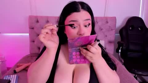 SARA ARIAS  online show from 09.24.25