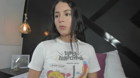 Snapshot of sara_castro24 chatting on 02.12.25 Sara online show from 02.12.25
