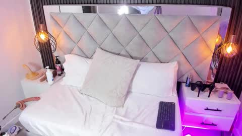 Snapshot of sara_channel_ chatting on 02.03.26 SARA online show from 02.03.26