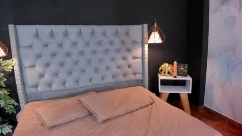 YENIFER  online show from 01.19.25