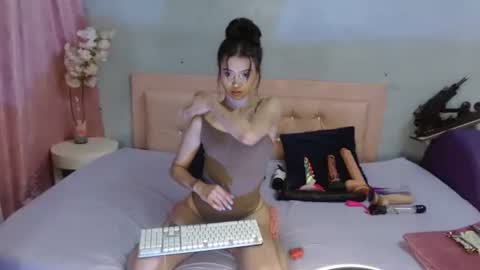 Snapshot of sara_jhons22 chatting on 03.01.26 sara_jhons22 online show from 03.01.26