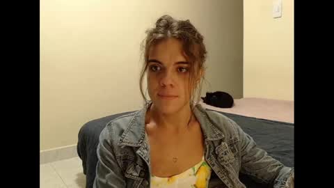 sara_johnson__ online show from 02.24.25